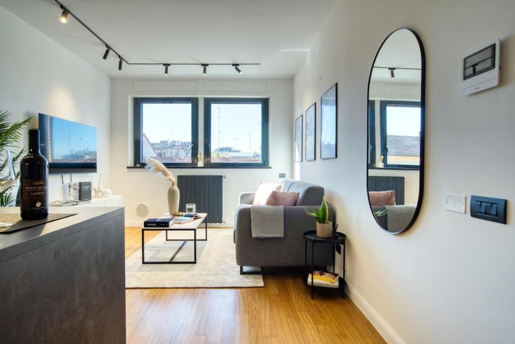 Italianflat - Canal Couture, Navigli Luxury Retreat Милан Экстерьер фото